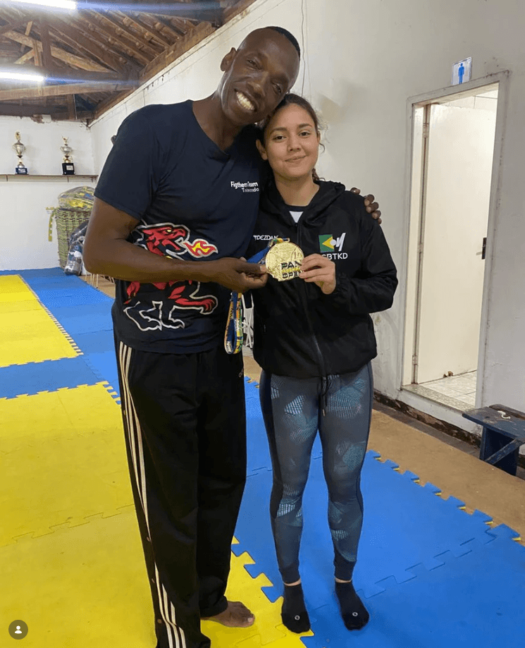Maria Eduarda Neves é campeã de Poomse no Pan Americano 21 Conjunto